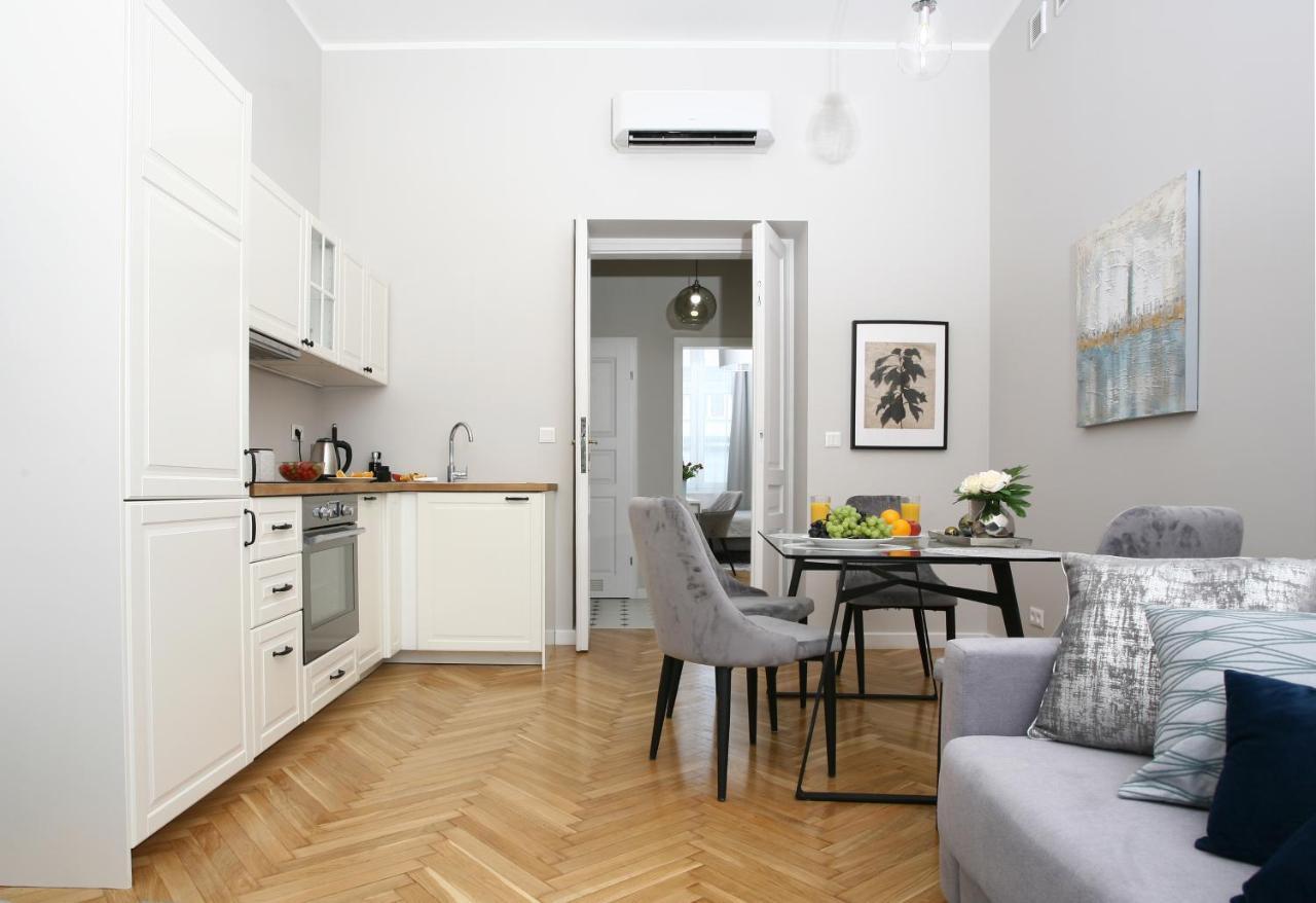 Gem Apartment By Castle Красков Екстериор снимка